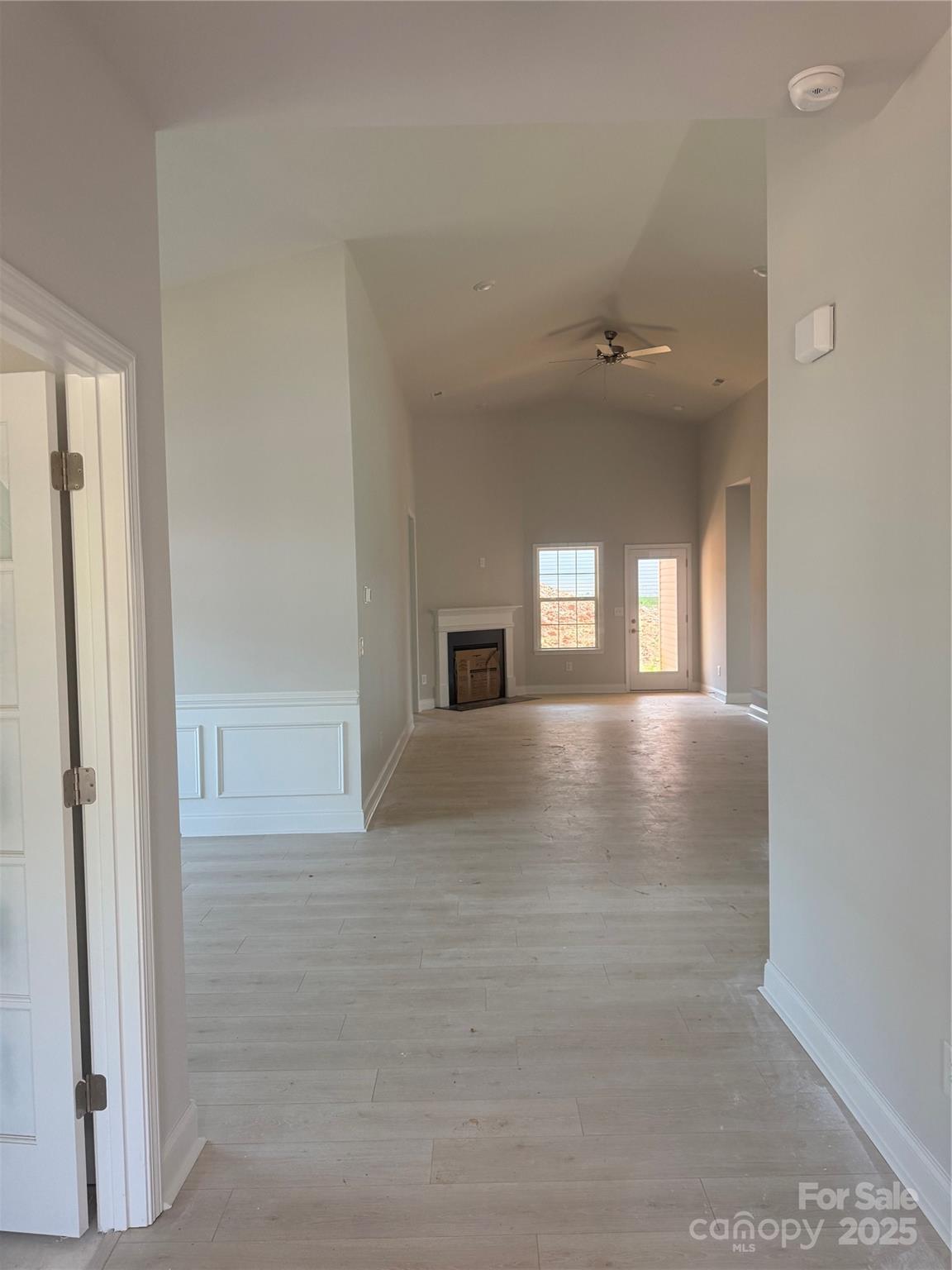 3934 Port Richmond Avenue 98 Property Photo 3