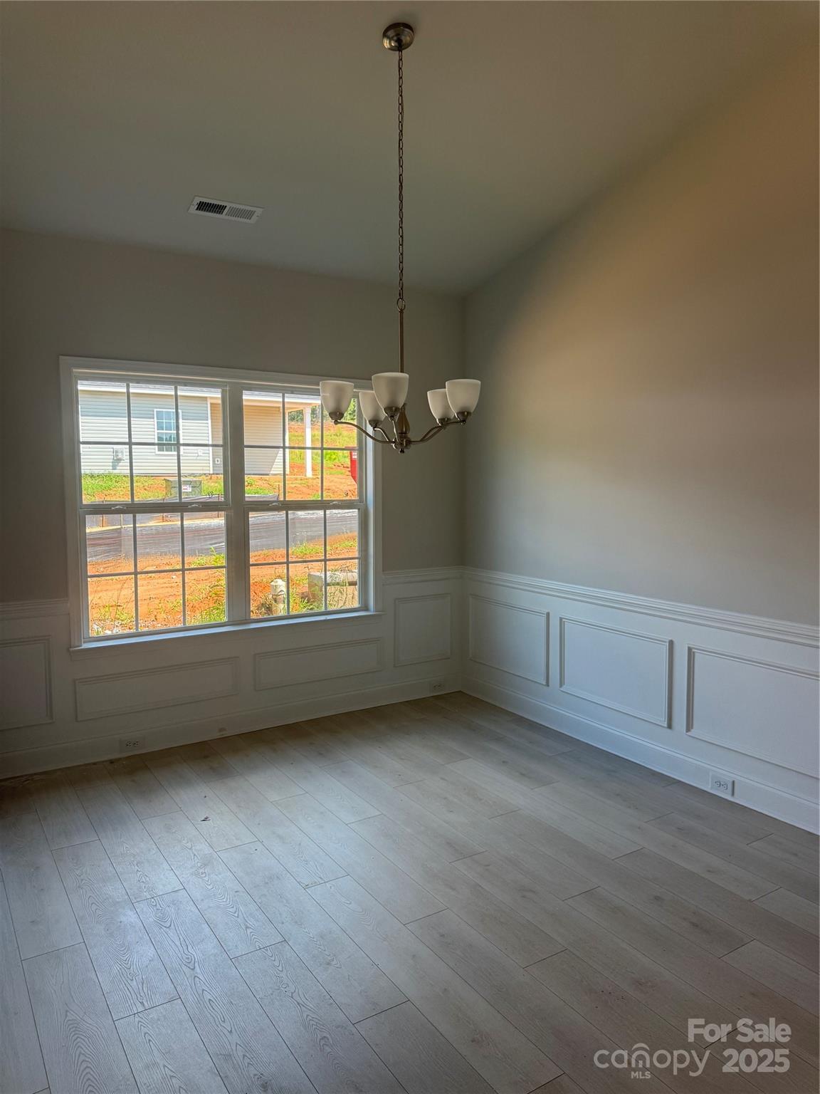 3934 Port Richmond Avenue 98 Property Photo 5