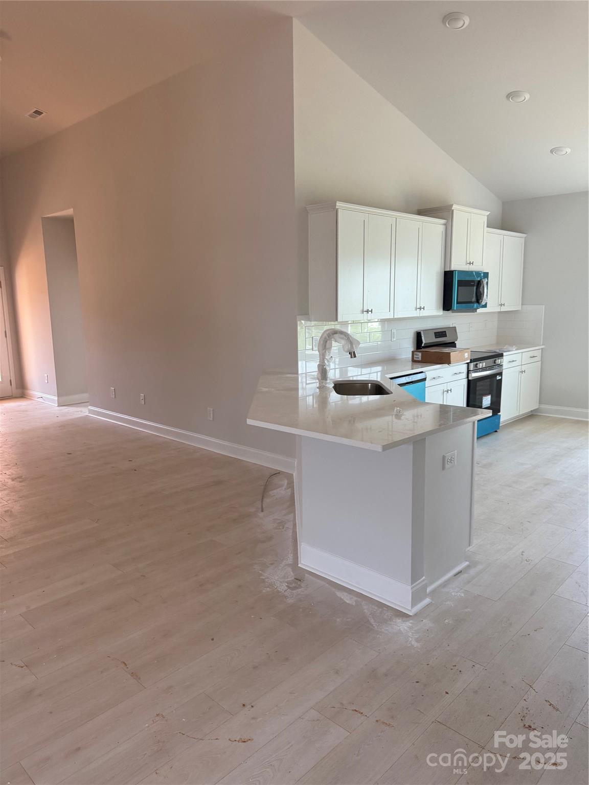 3934 Port Richmond Avenue 98 Property Photo 6