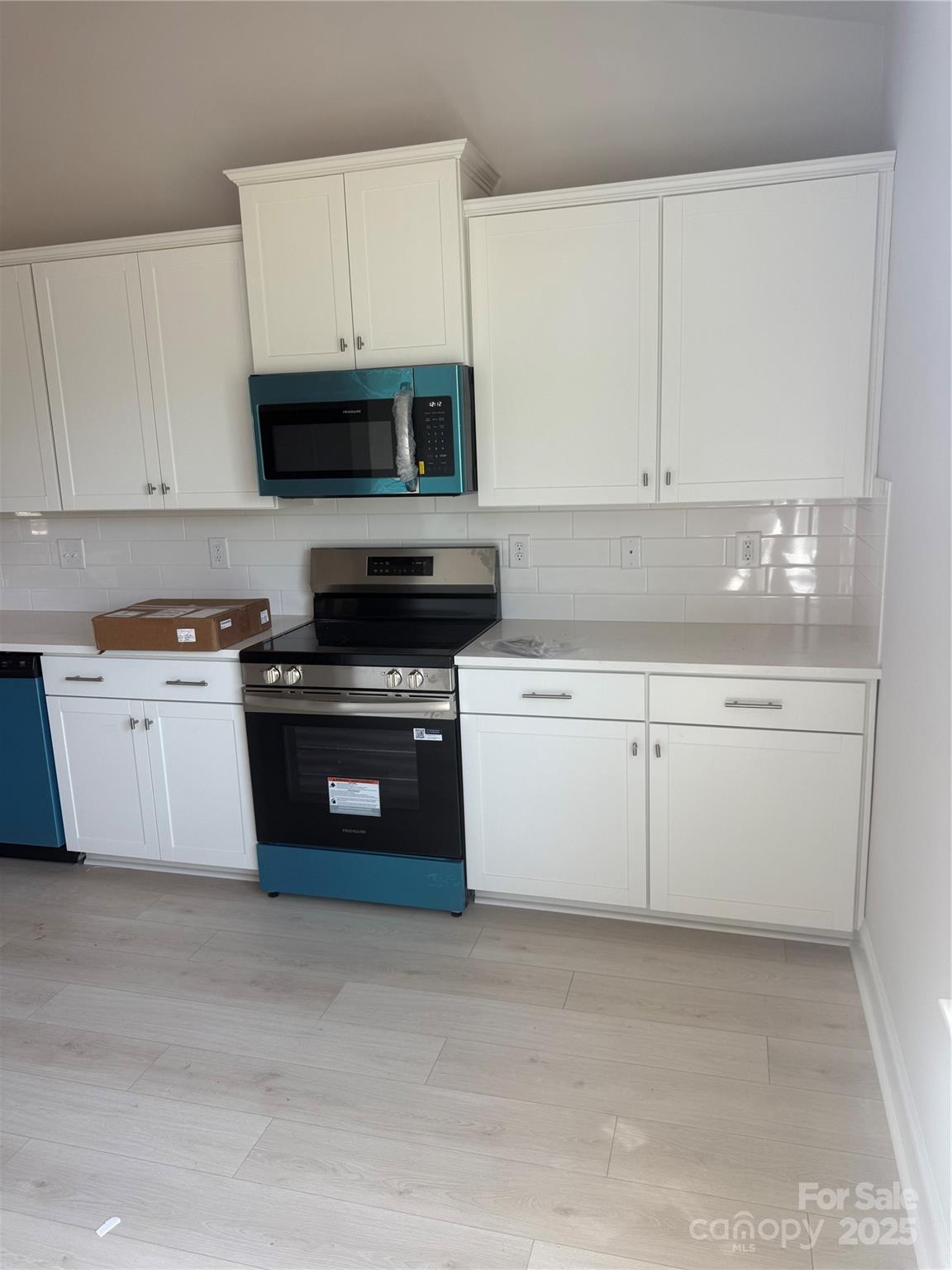 3934 Port Richmond Avenue 98 Property Photo 9