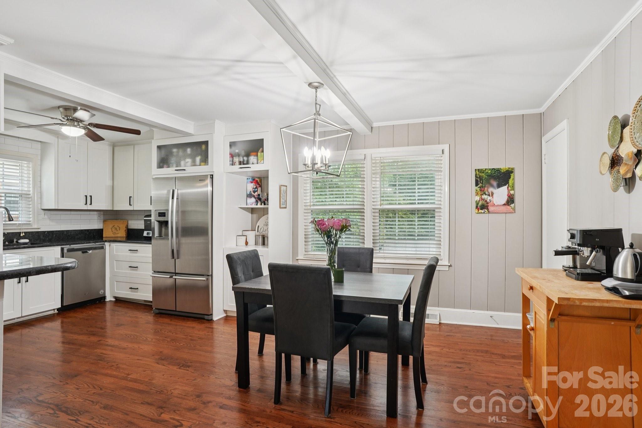 1527 Burnley Road Property Photo 1