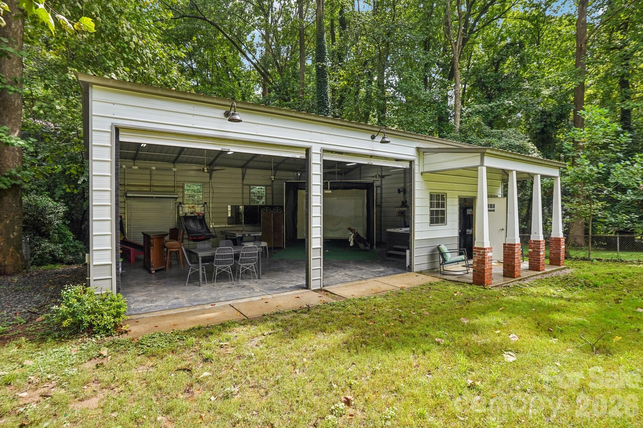 1527 Burnley Road Property Photo 2