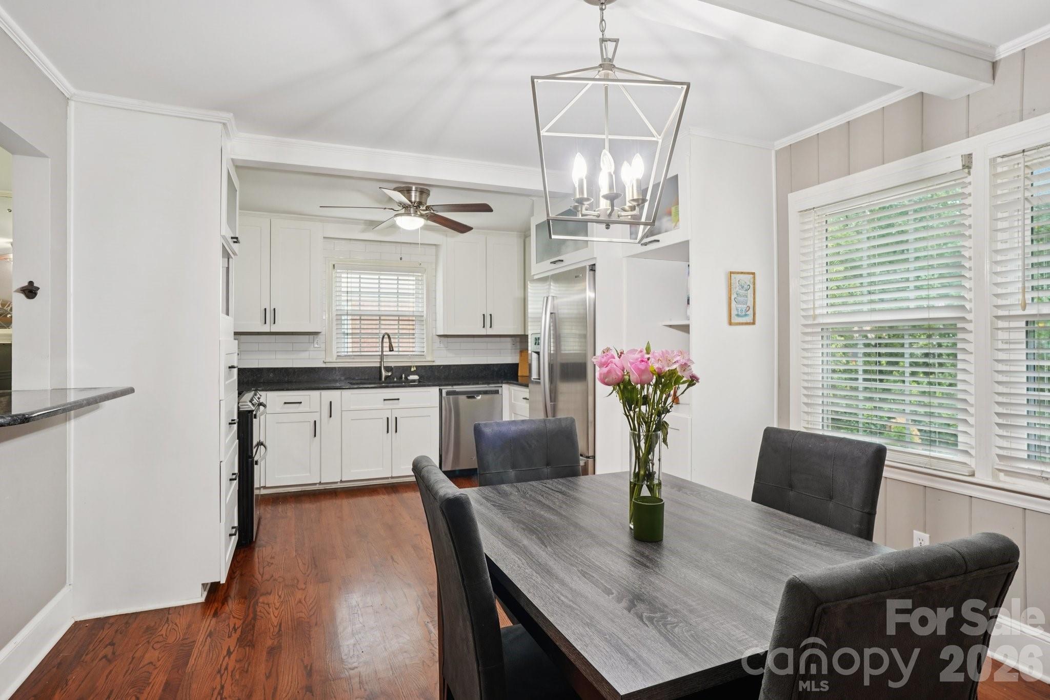 1527 Burnley Road Property Photo 5