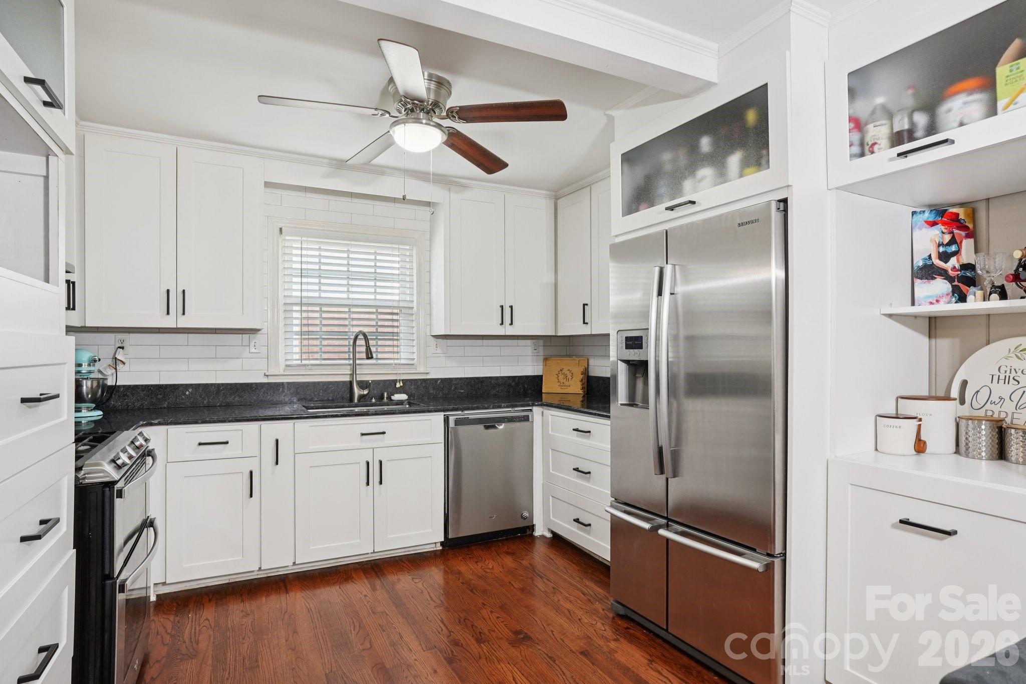 1527 Burnley Road Property Photo 6