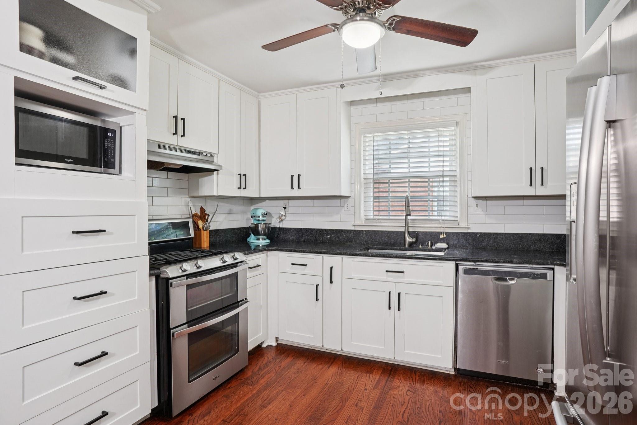 1527 Burnley Road Property Photo 7