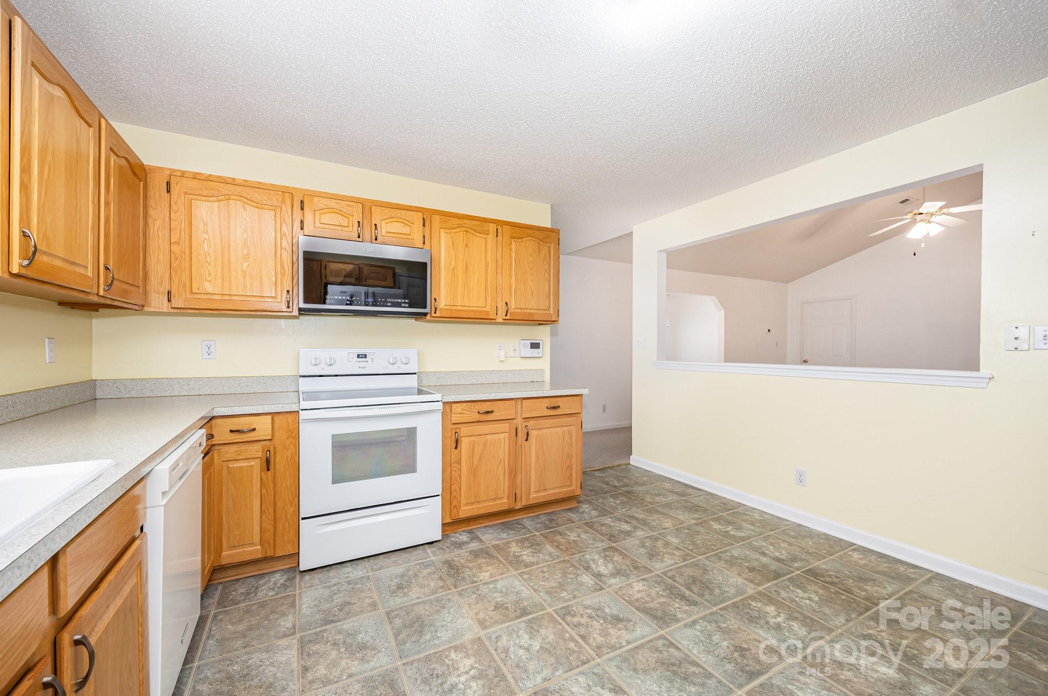 202 Hidden Creek Circle Property Photo 12