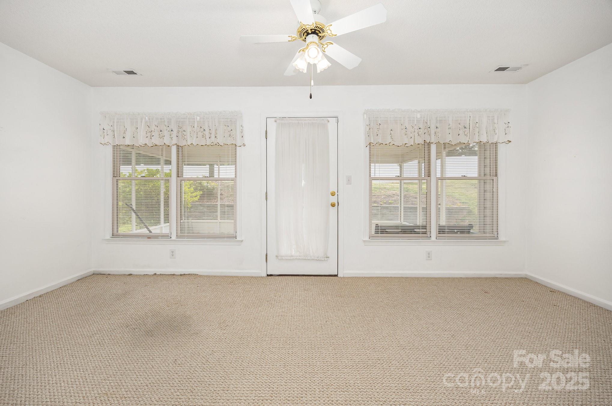 202 Hidden Creek Circle Property Photo 13