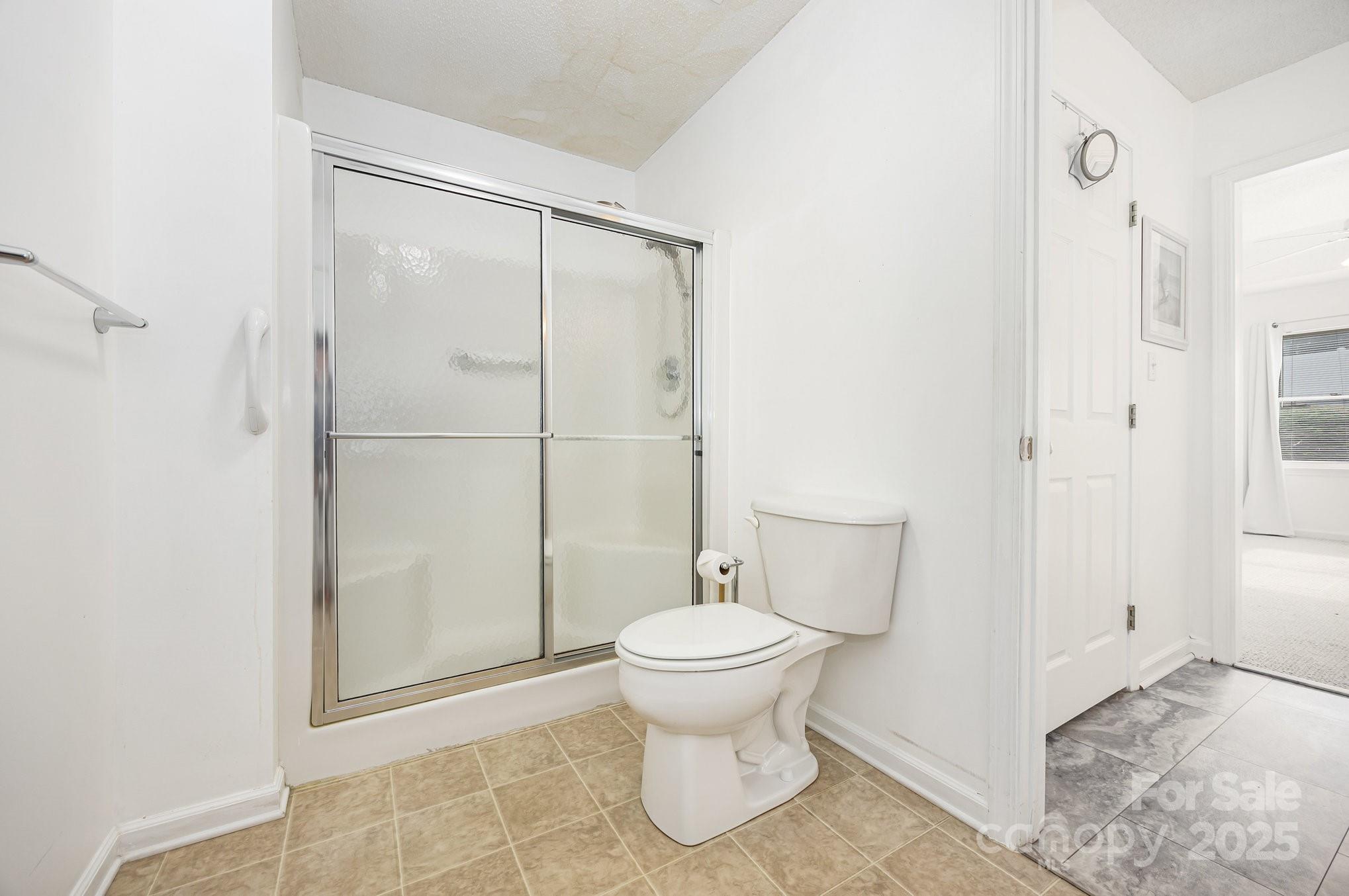 202 Hidden Creek Circle Property Photo 24