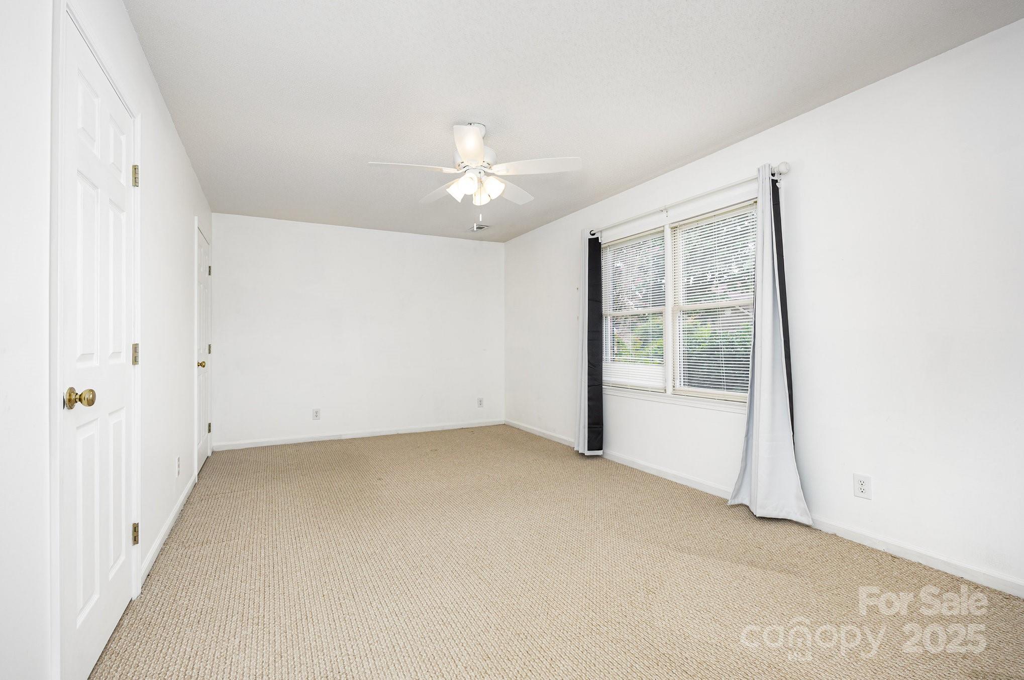 202 Hidden Creek Circle Property Photo 26