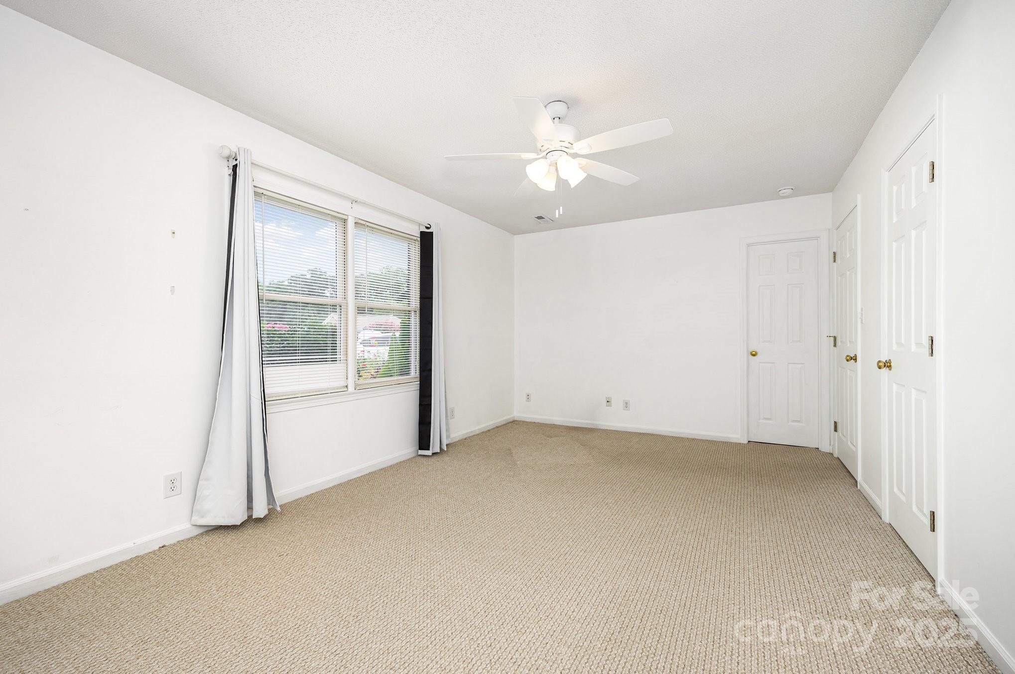 202 Hidden Creek Circle Property Photo 27