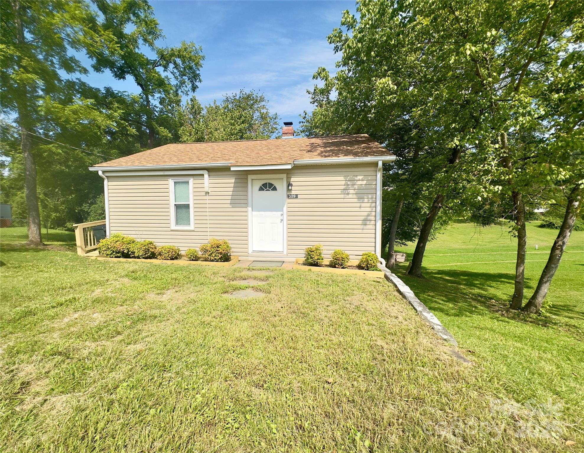 329 Morehead Road Property Photo 6