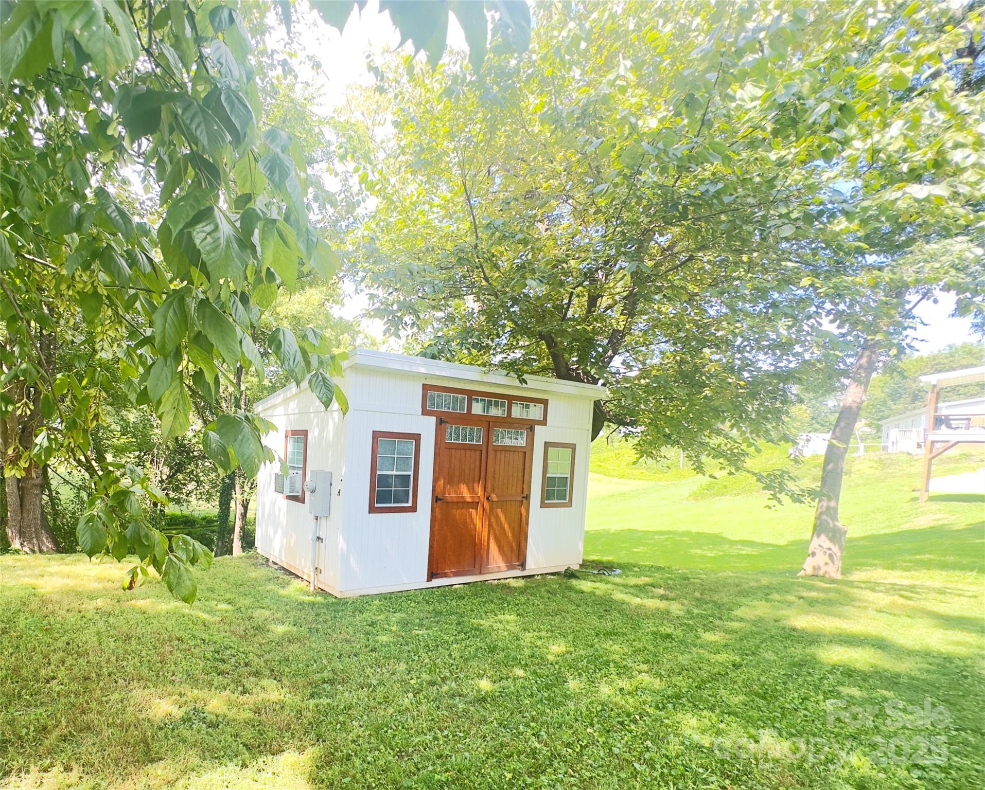 329 Morehead Road Property Photo 7