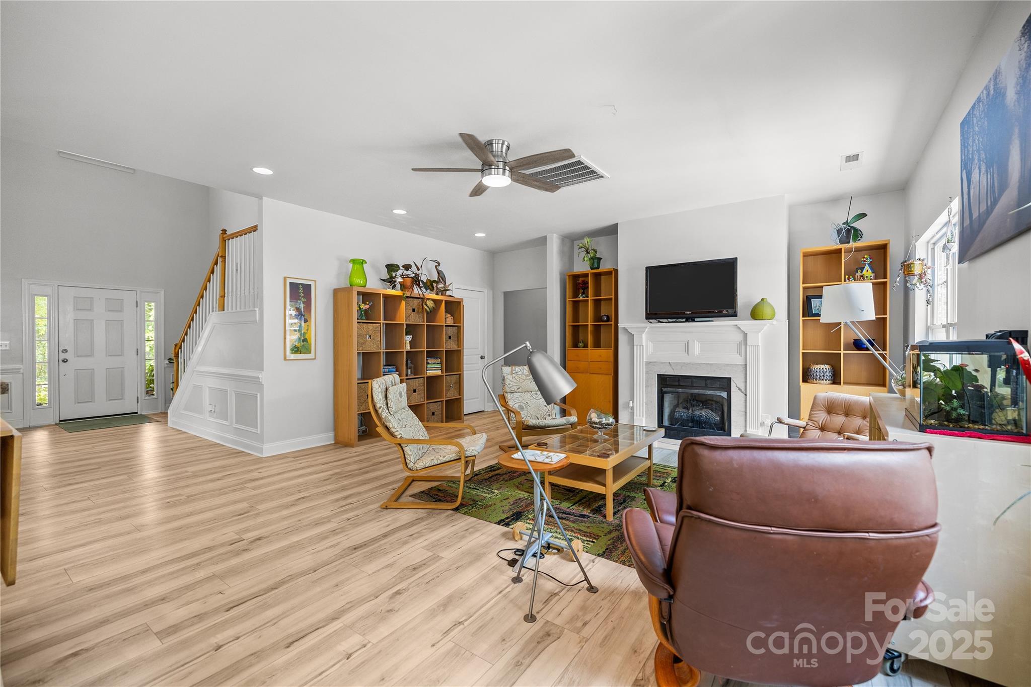 1010 Downing Court Property Photo 16