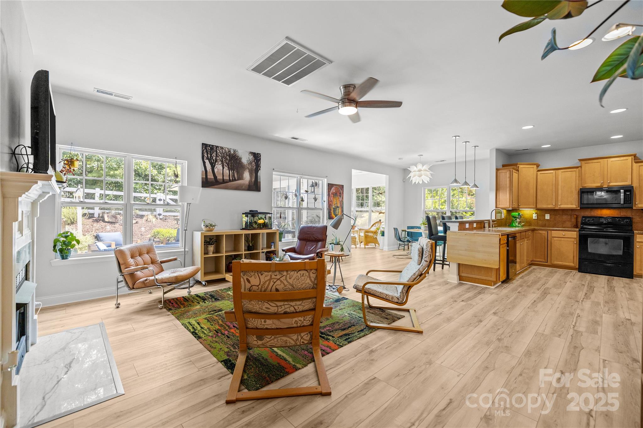 1010 Downing Court Property Photo 18