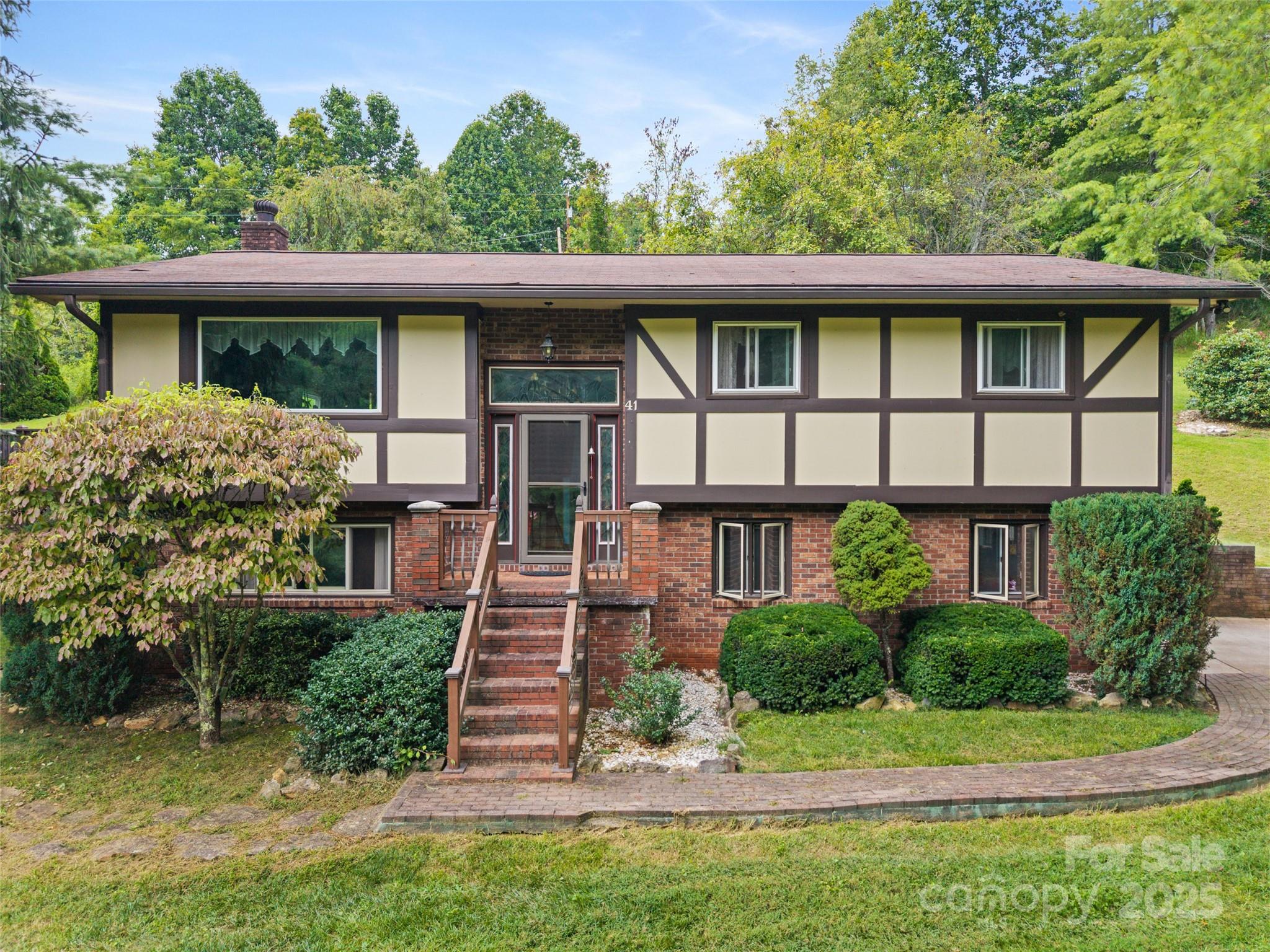 41 Red Fox Den Road Property Photo 1