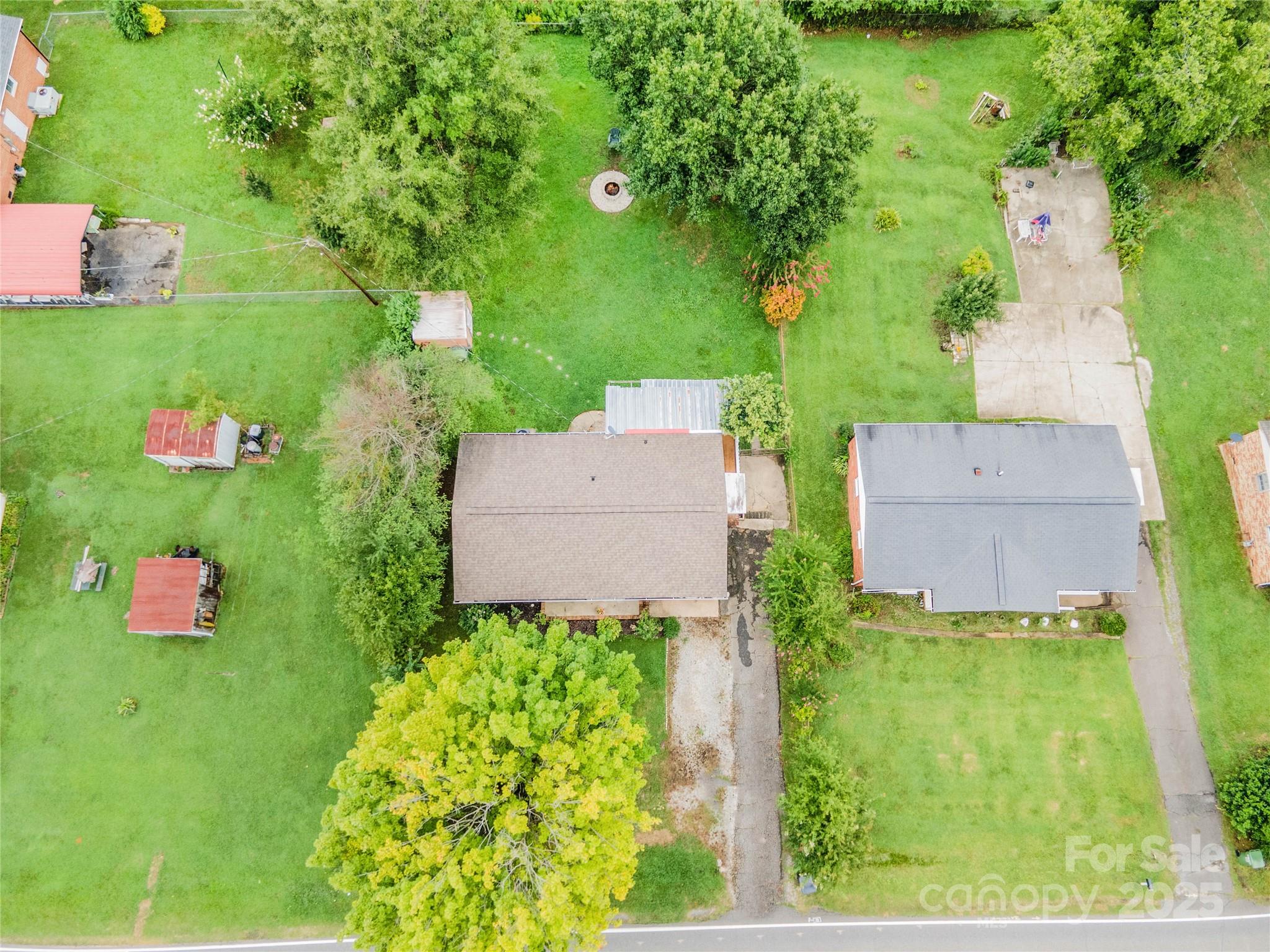 406 Robinson Clemmer Road Property Photo 3