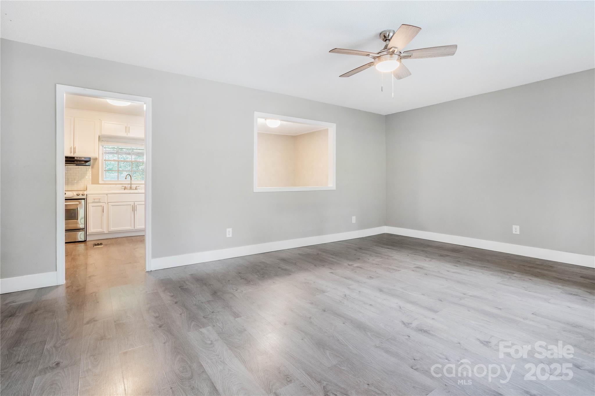 406 Robinson Clemmer Road Property Photo 6