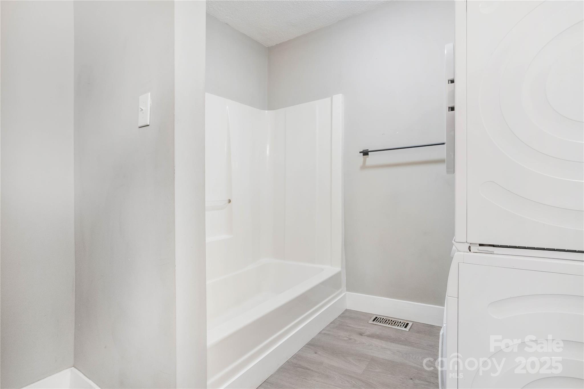 406 Robinson Clemmer Road Property Photo 10