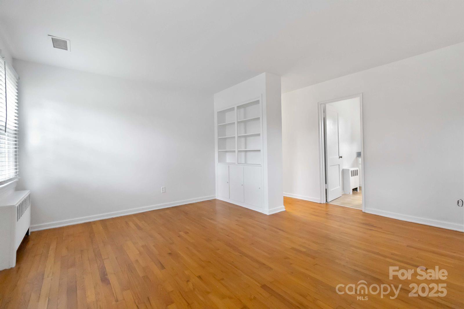 343 Wakefield Drive Property Photo 6