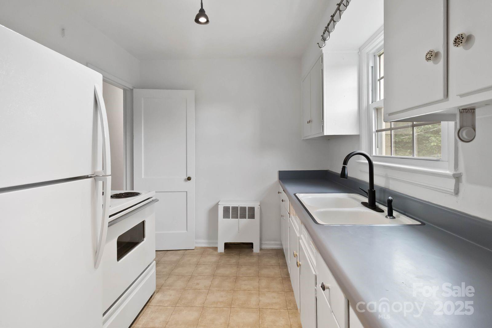 343 Wakefield Drive Property Photo 12