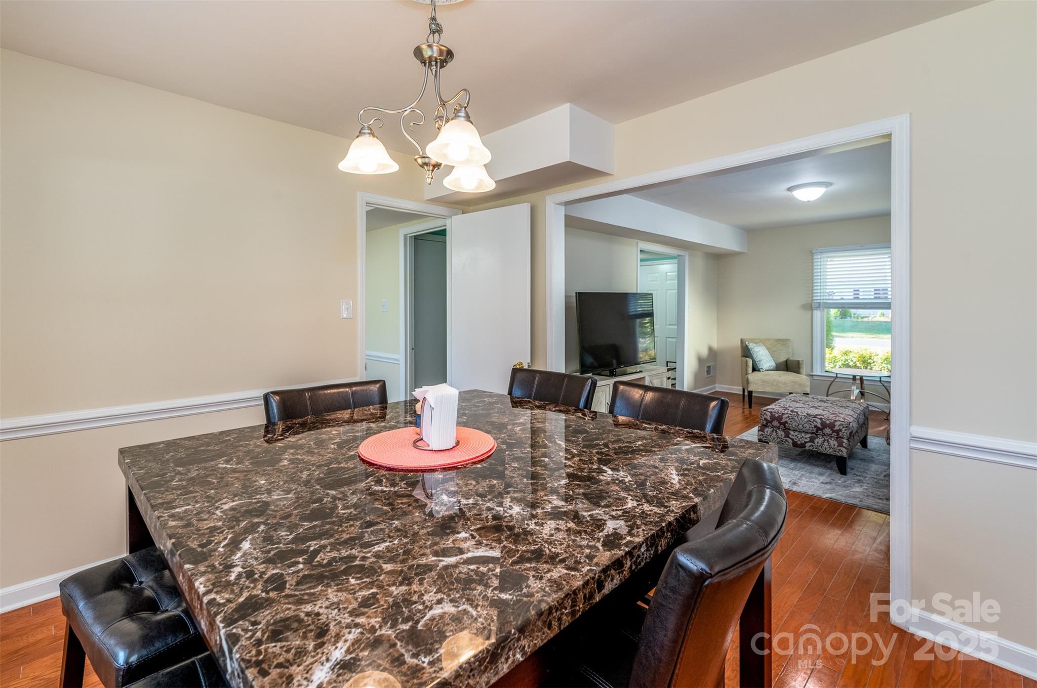 5111 Coronado Drive Property Photo 8