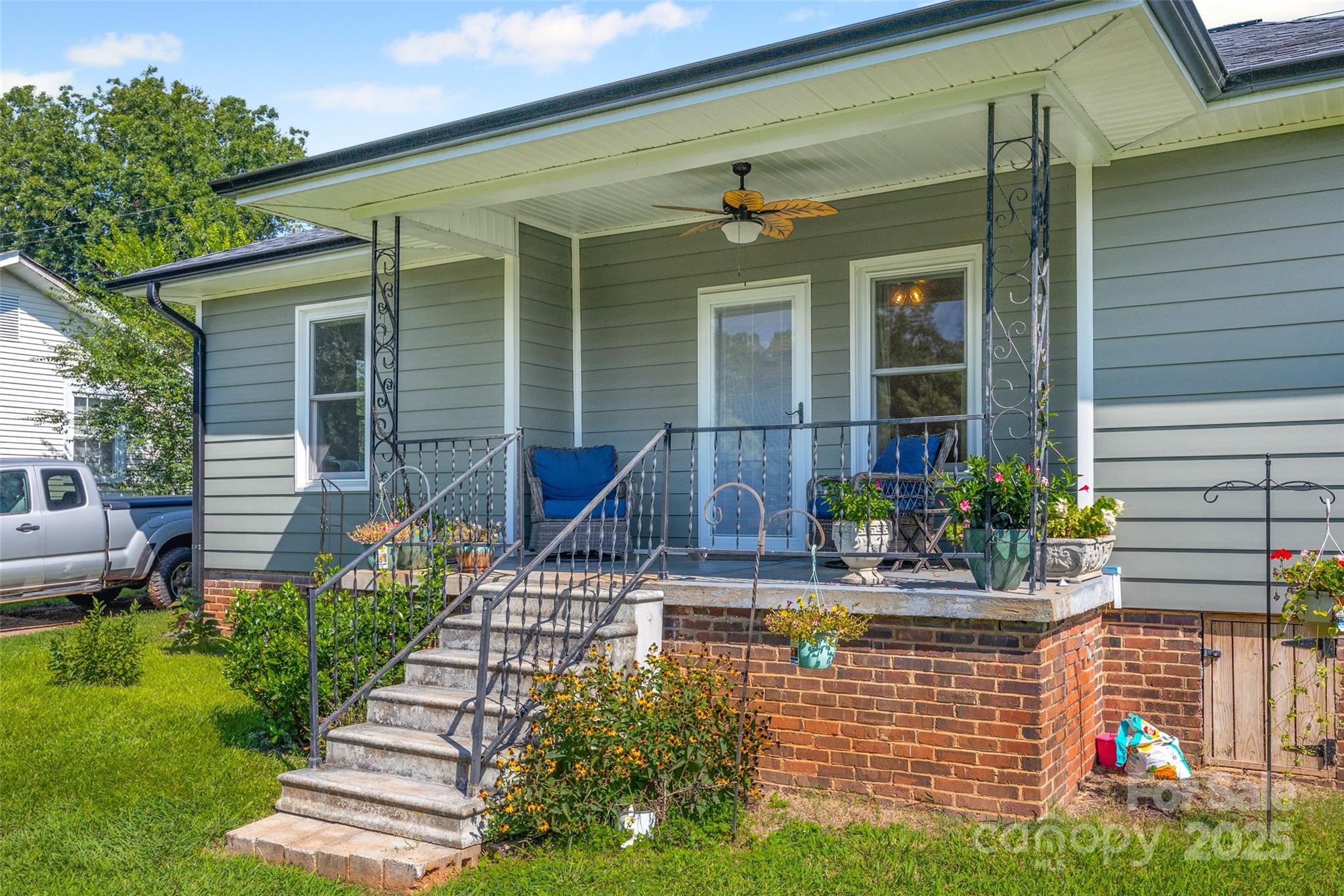 70 Volk Street Property Photo 3