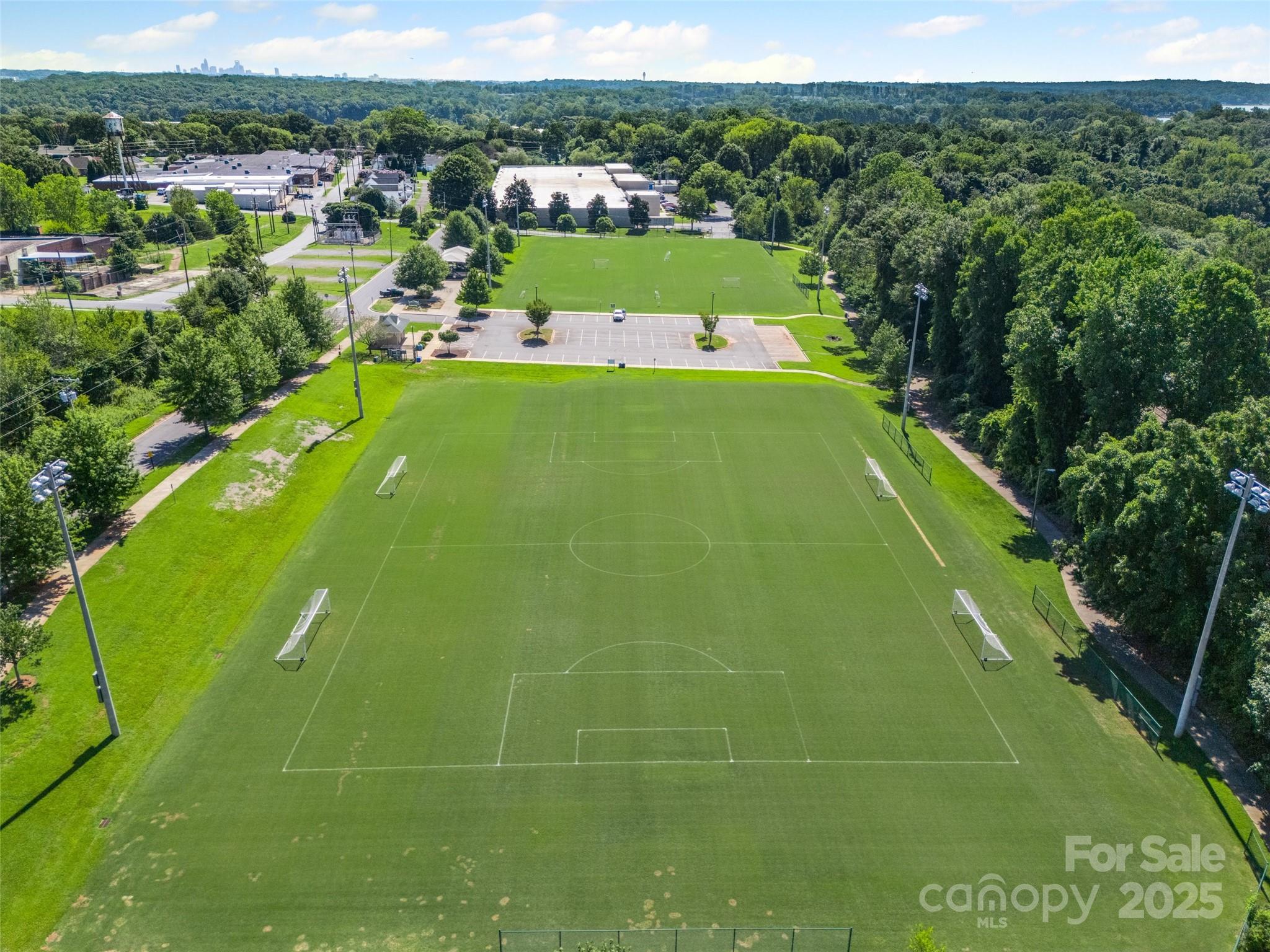 70 Volk Street Property Photo 36