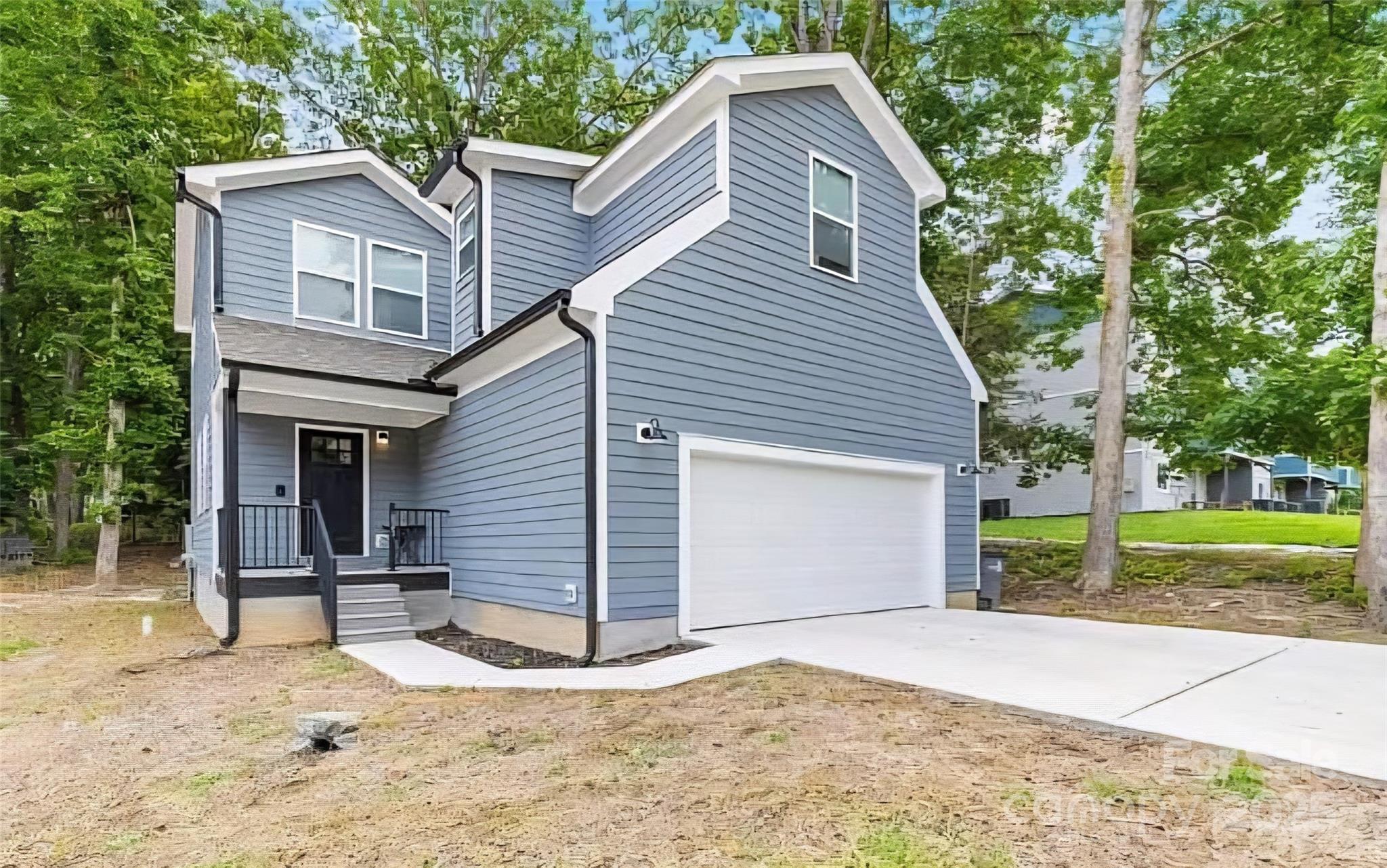 621 Norland Avenue Property Photo 1