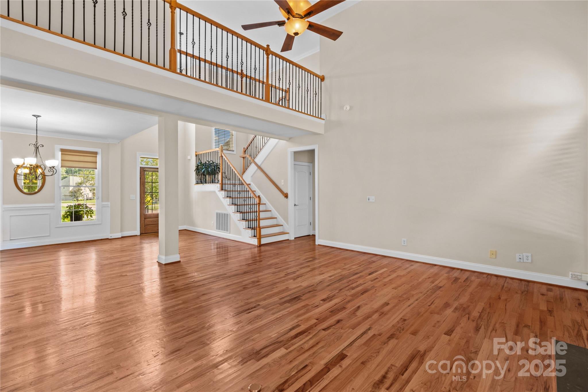 501 Muirfield Way Property Photo 8