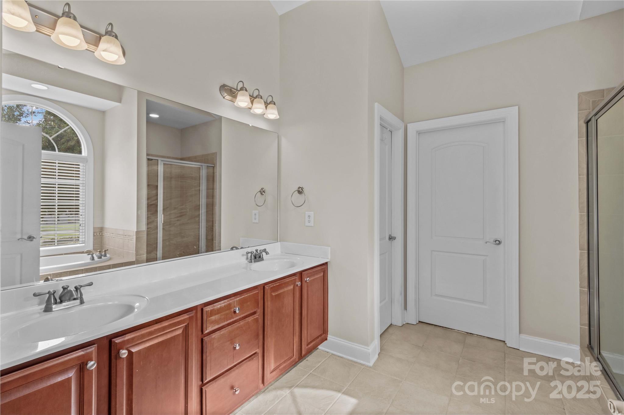 501 Muirfield Way Property Photo 25