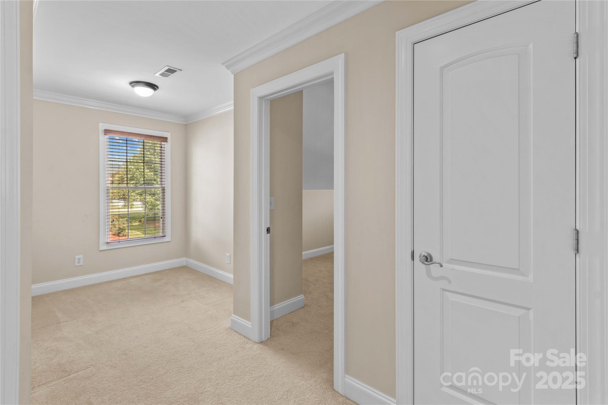 501 Muirfield Way Property Photo 32