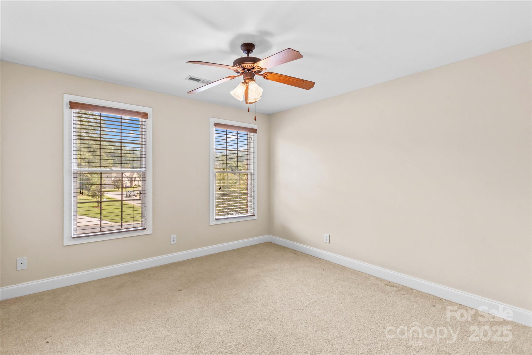 501 Muirfield Way Property Photo 34