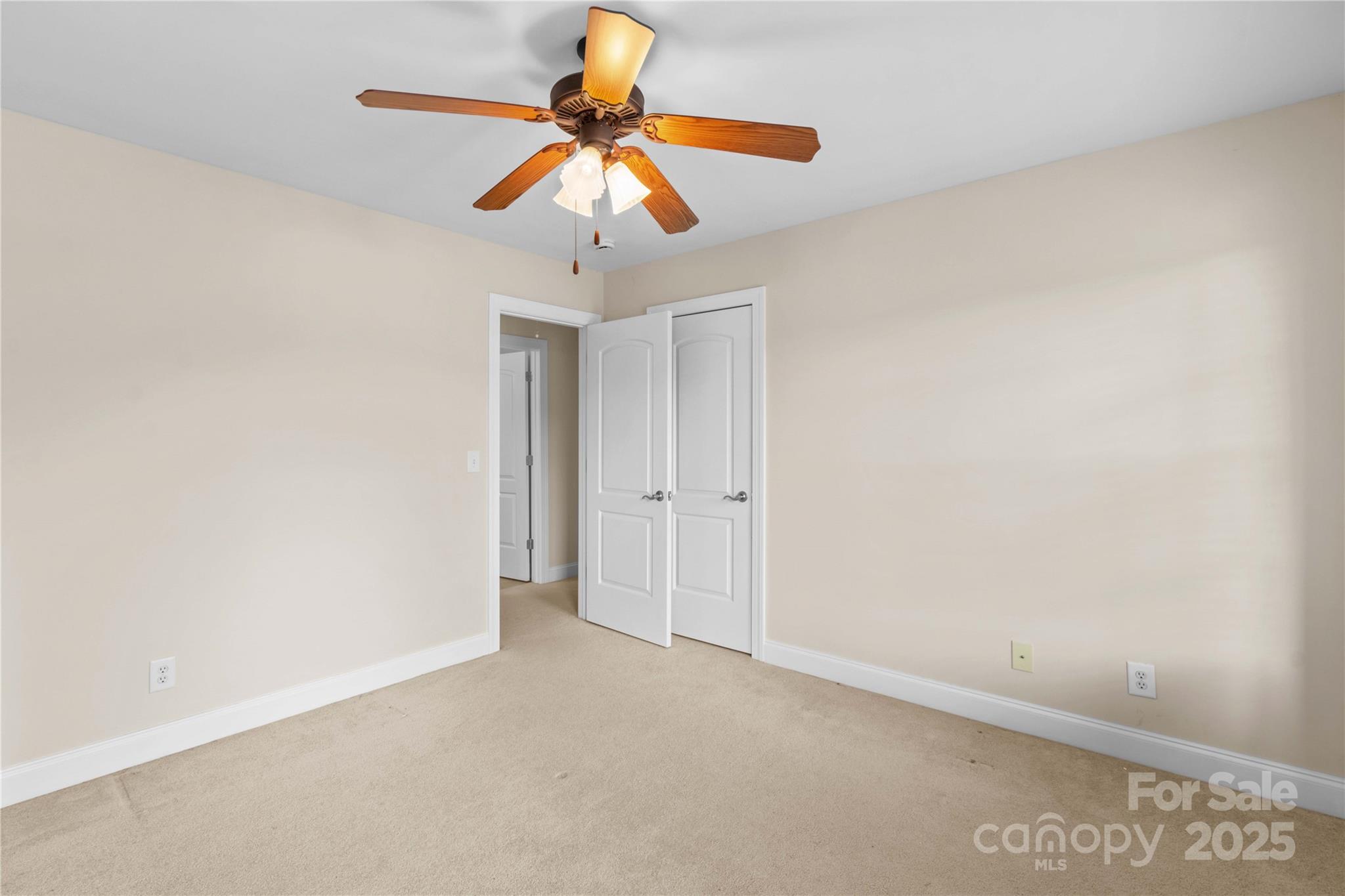 501 Muirfield Way Property Photo 35