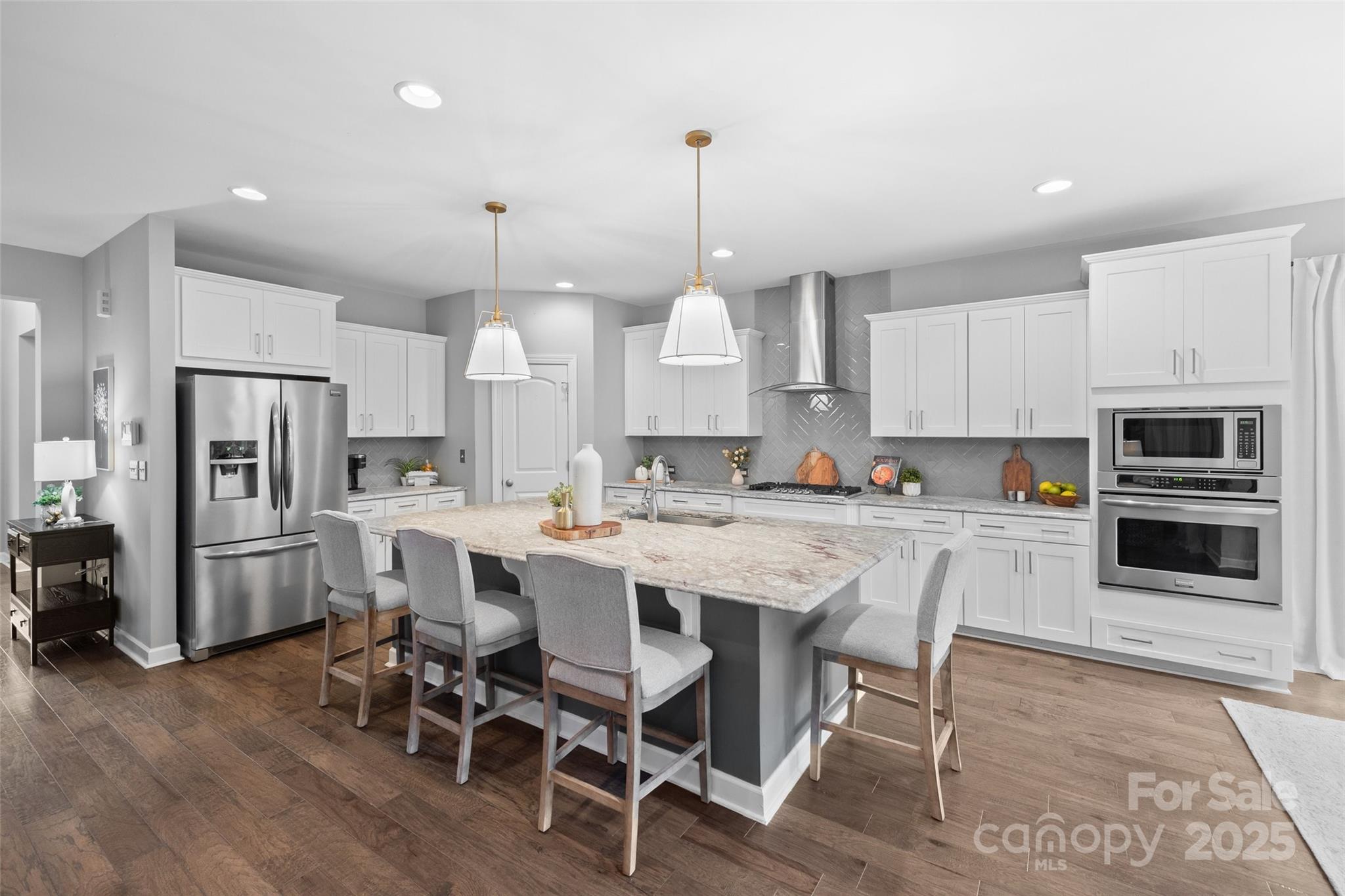 414 Hampton Trail Drive Property Photo 7