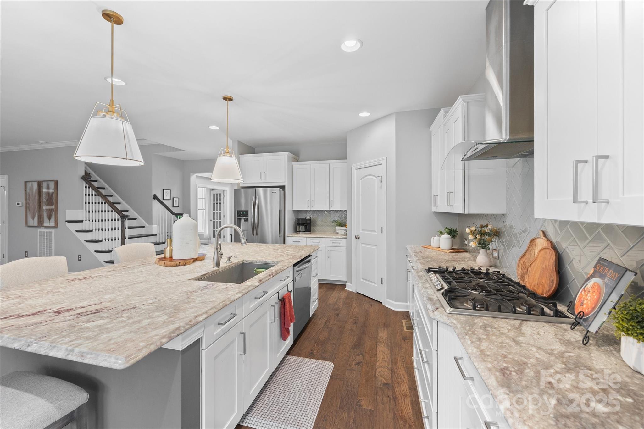 414 Hampton Trail Drive Property Photo 9