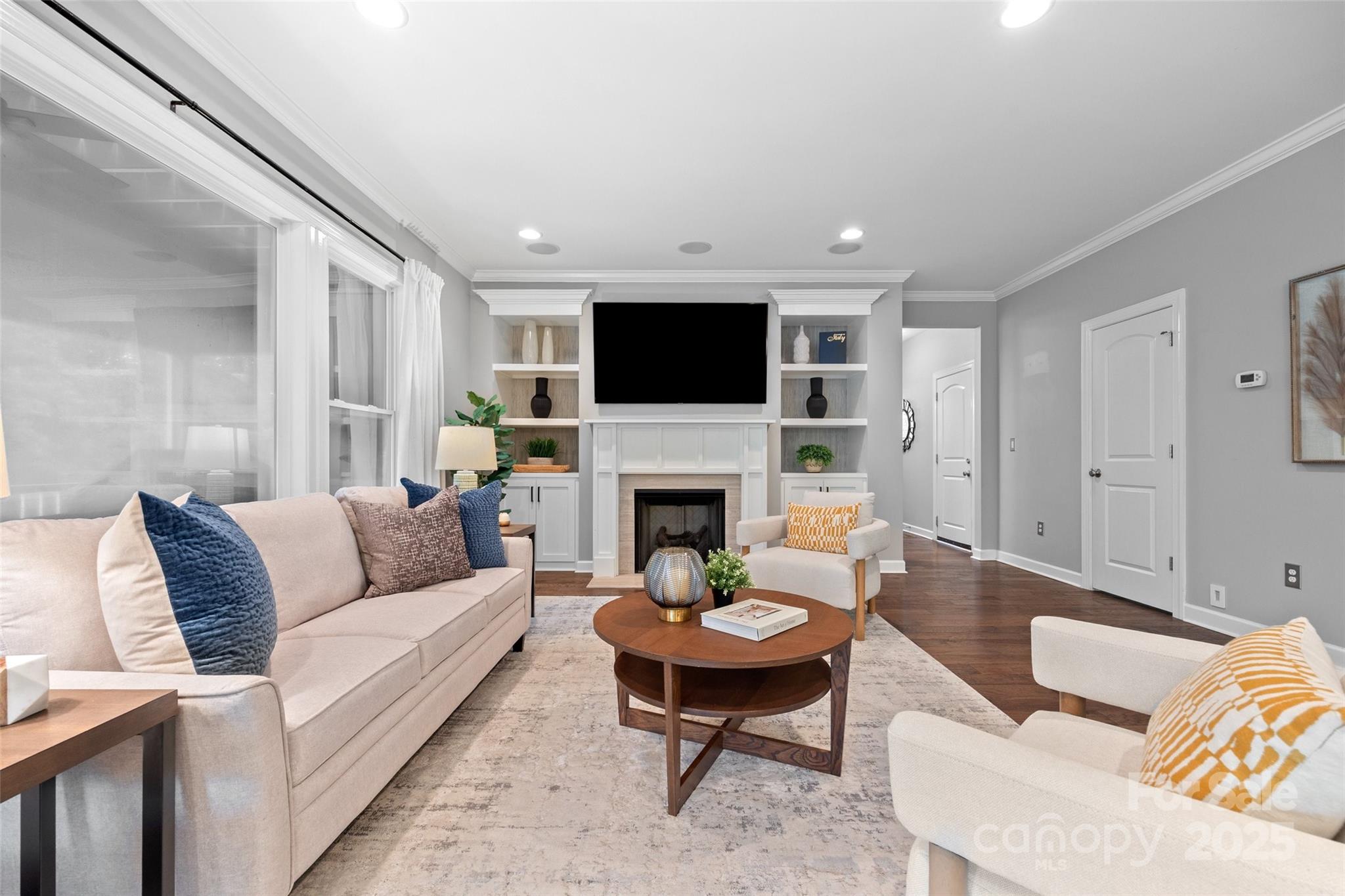 414 Hampton Trail Drive Property Photo 10