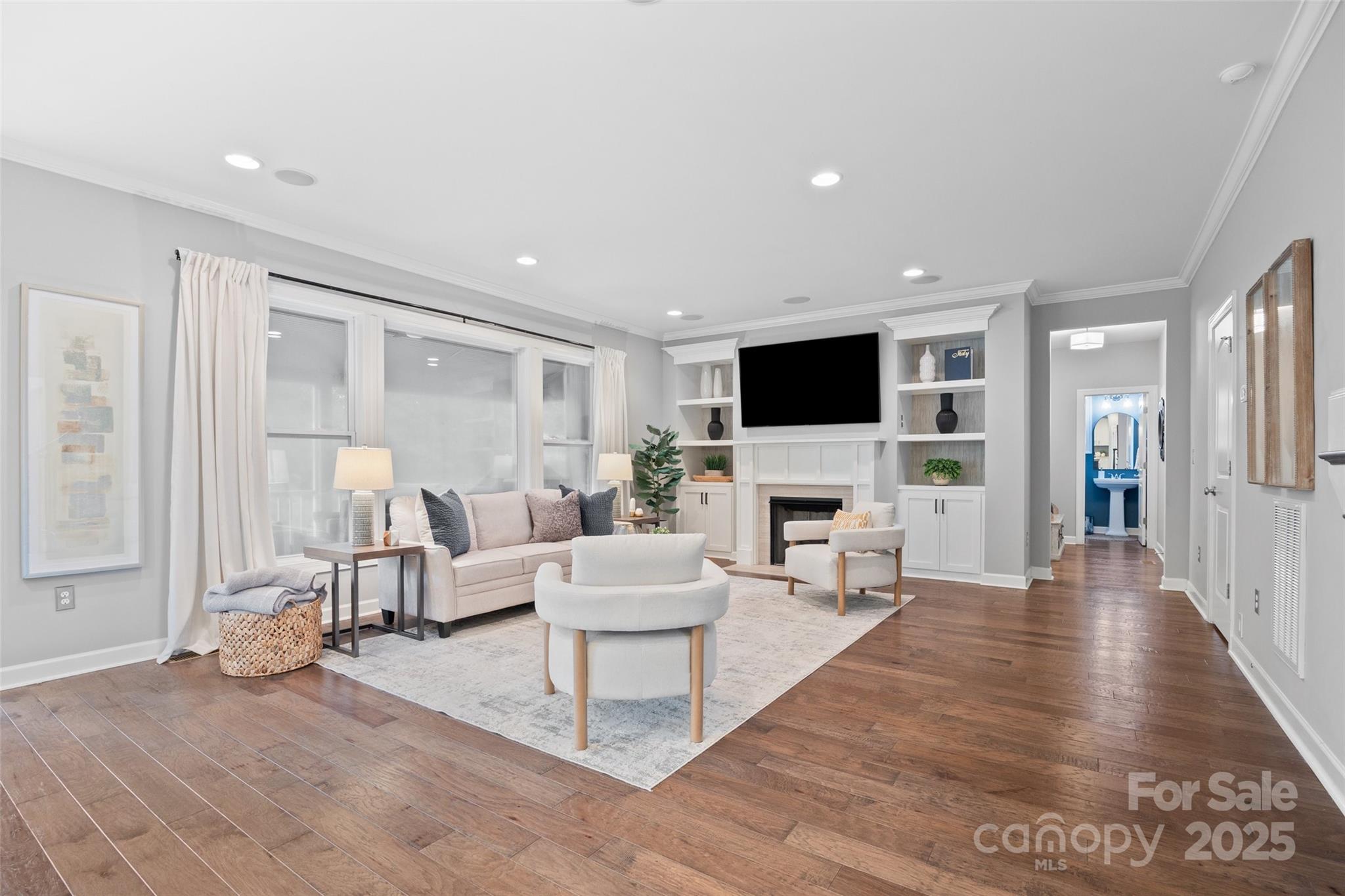 414 Hampton Trail Drive Property Photo 11