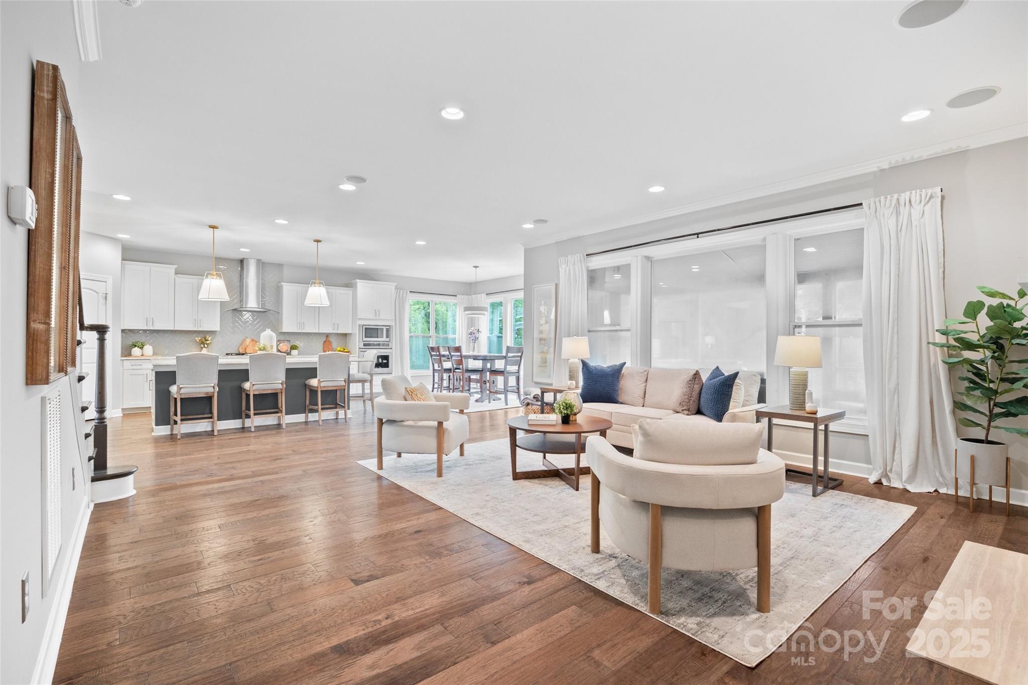 414 Hampton Trail Drive Property Photo 12