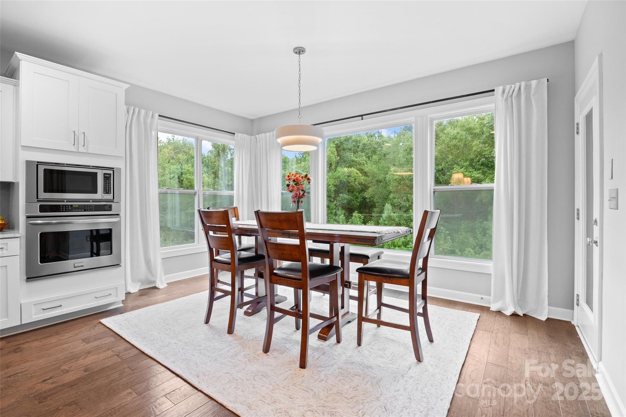 414 Hampton Trail Drive Property Photo 13