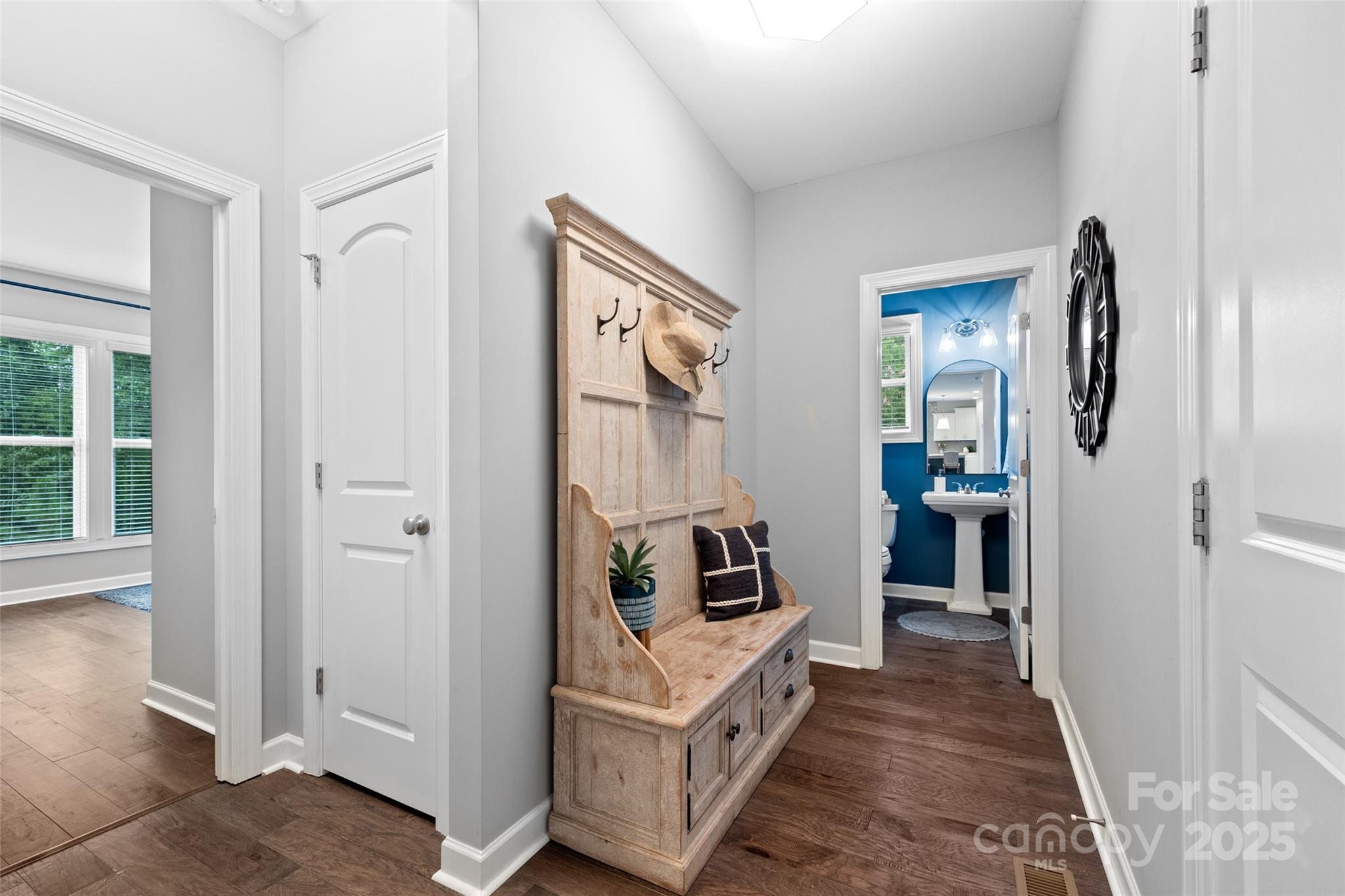 414 Hampton Trail Drive Property Photo 18