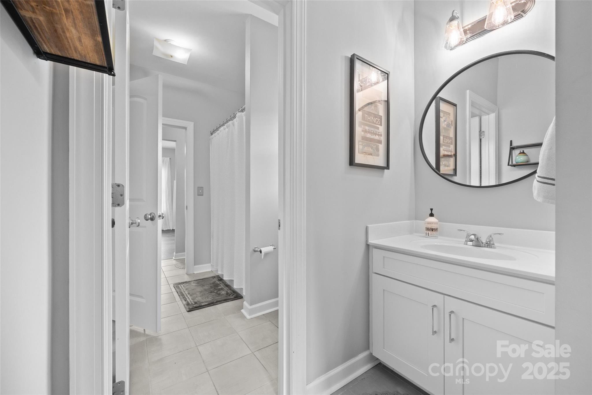 414 Hampton Trail Drive Property Photo 24