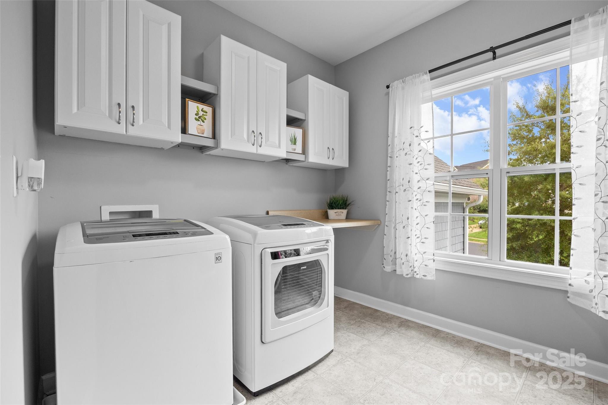 414 Hampton Trail Drive Property Photo 27