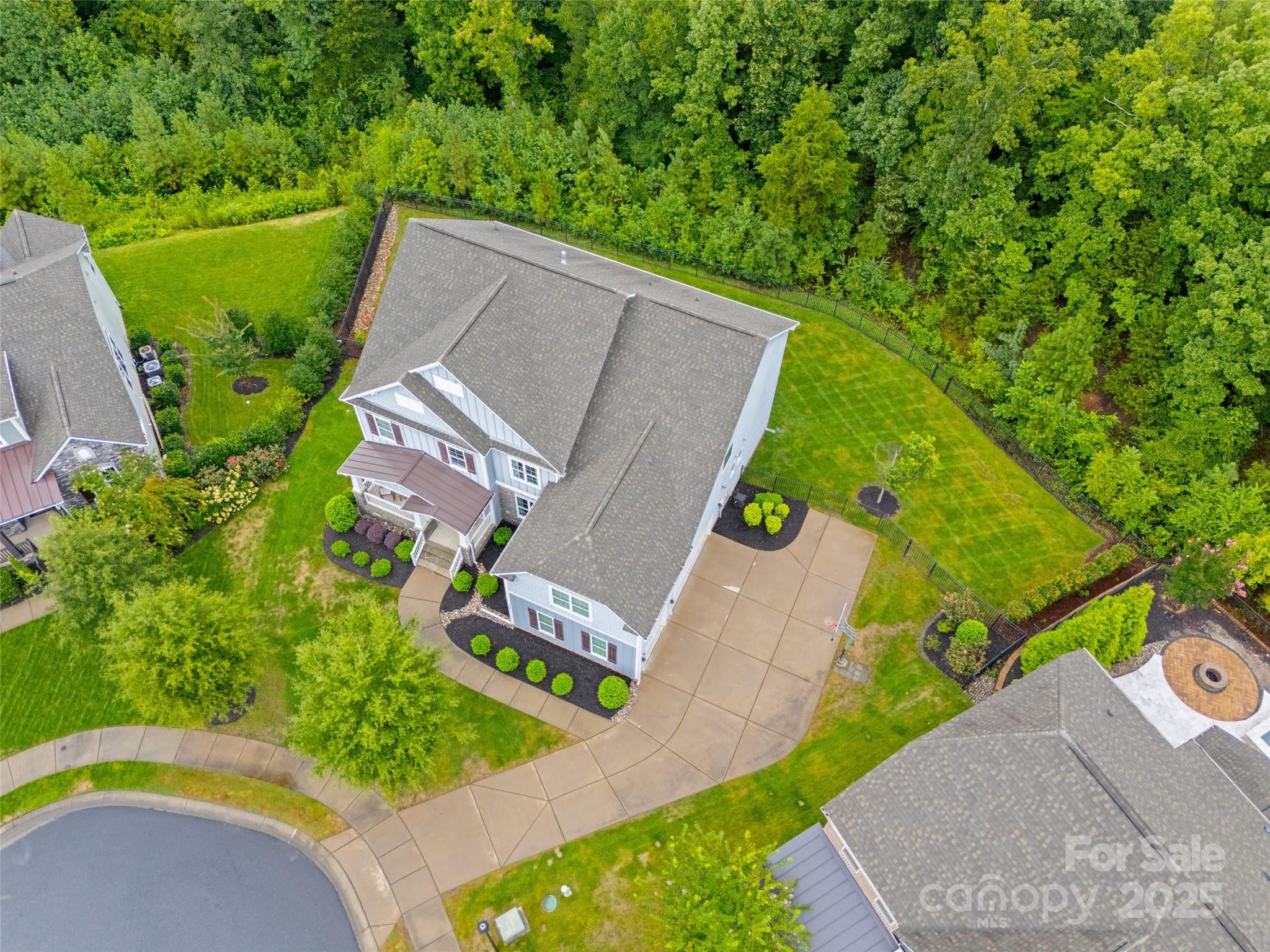 414 Hampton Trail Drive Property Photo 37