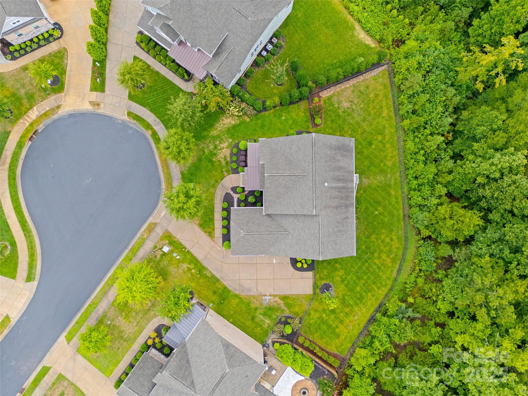 414 Hampton Trail Drive Property Photo 38