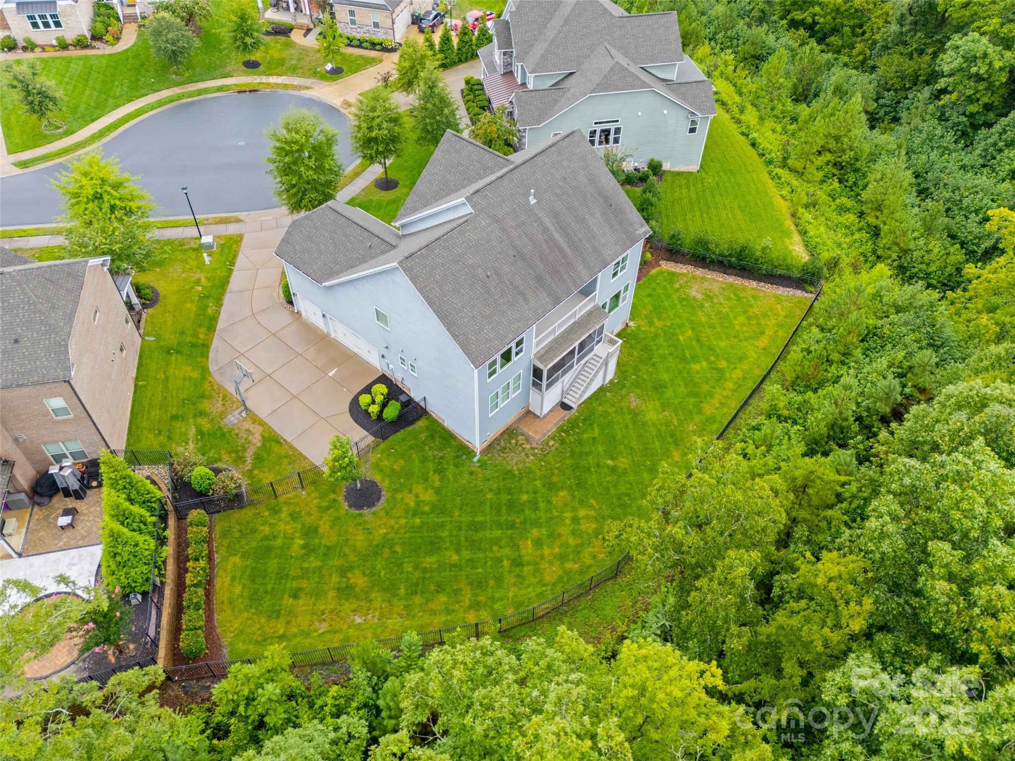 414 Hampton Trail Drive Property Photo 39