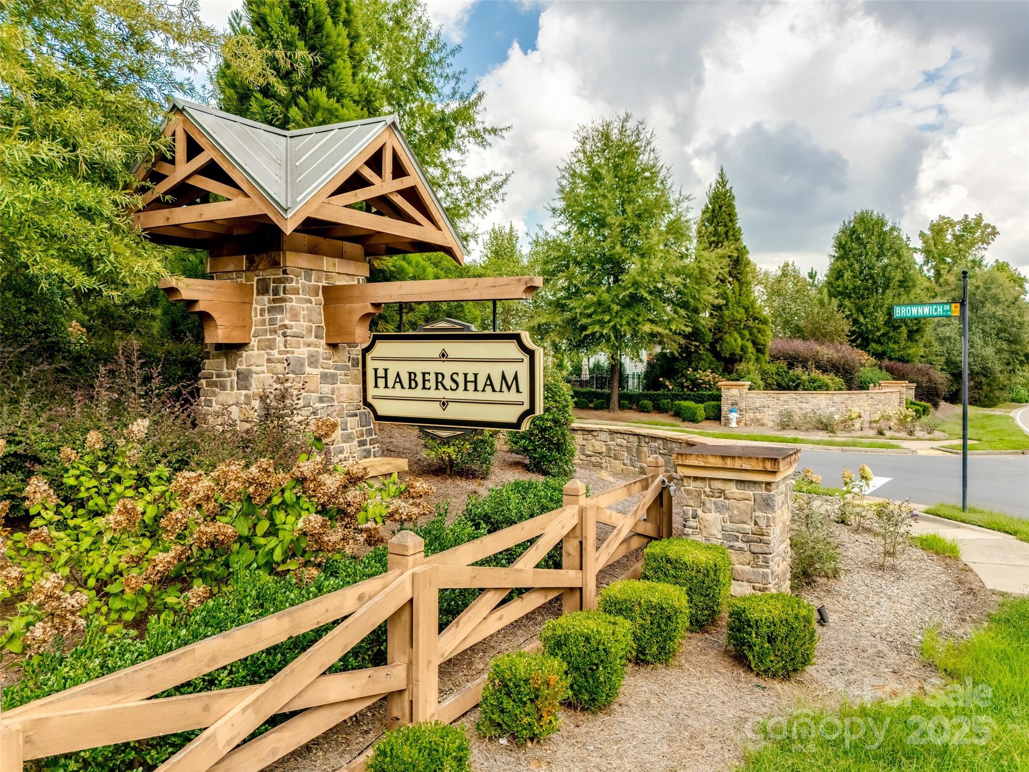 414 Hampton Trail Drive Property Photo 41