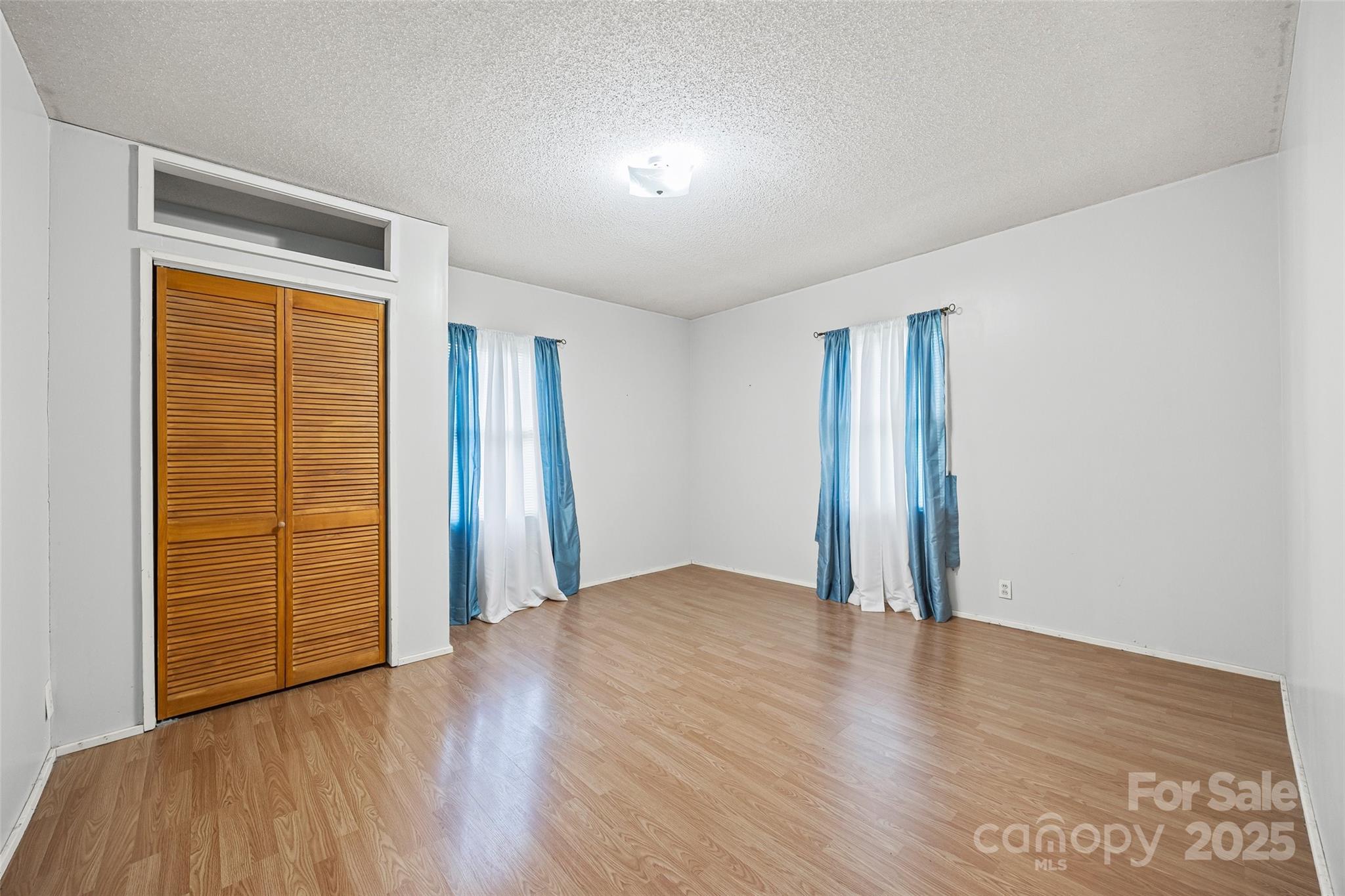 150 First Street Property Photo 6