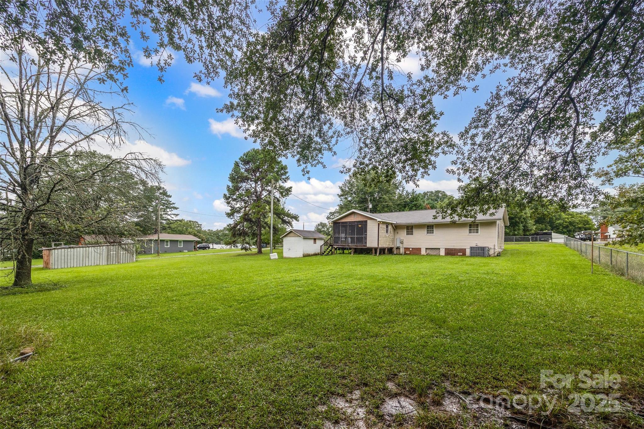 150 First Street Property Photo 11