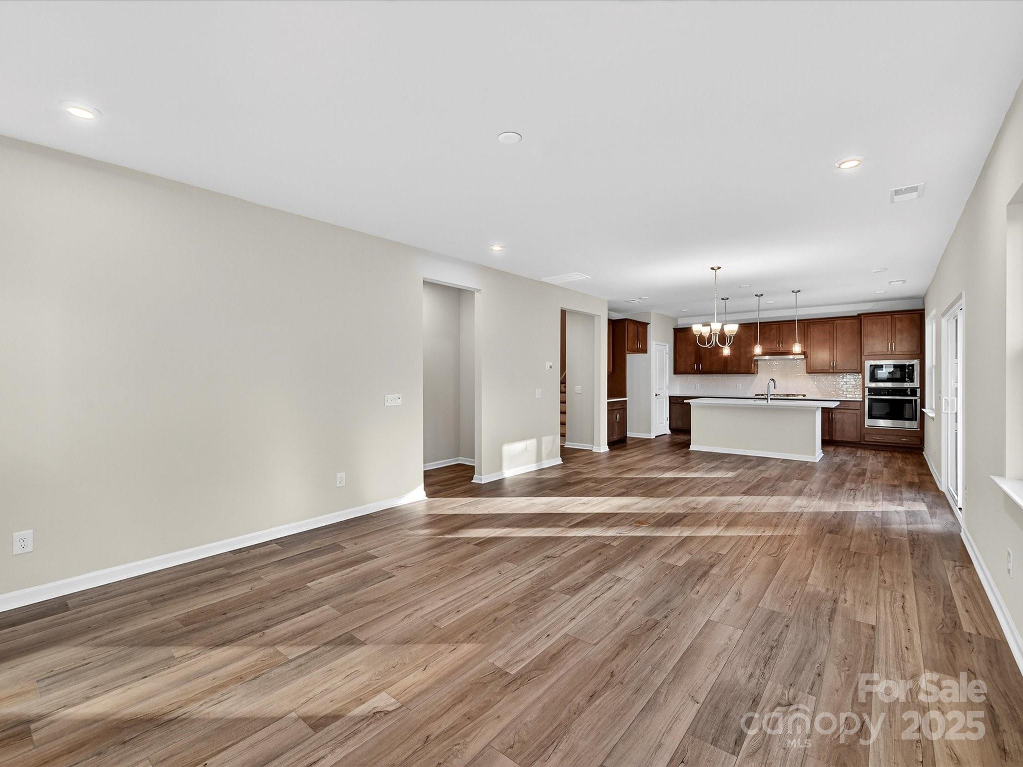 7019 Short Stirrup Lane Property Photo 5