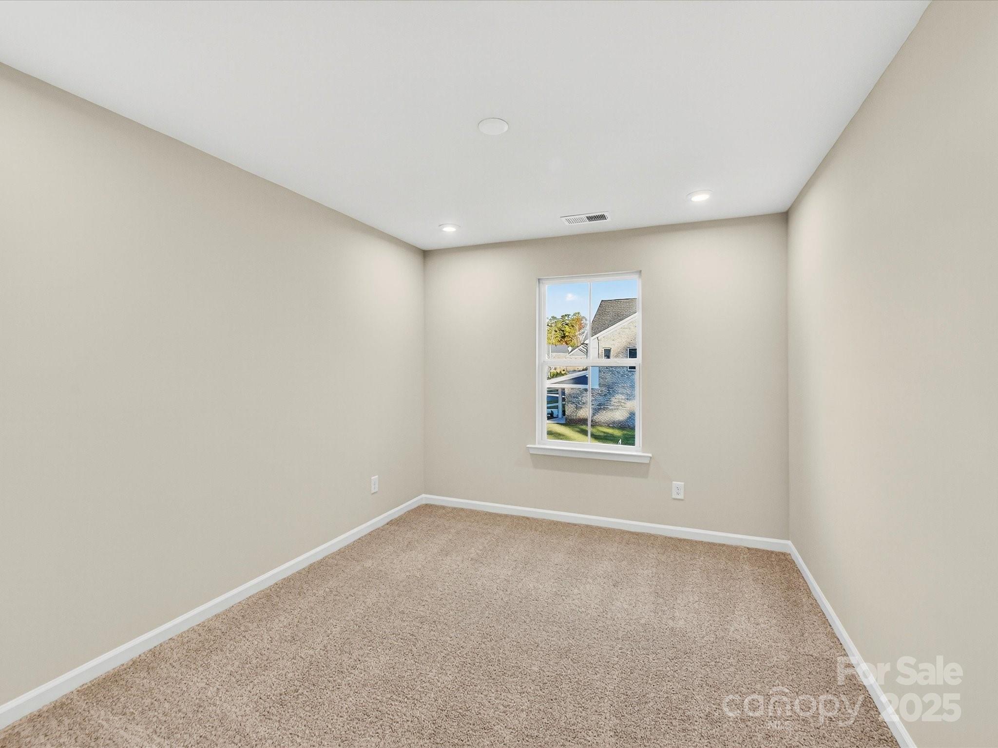 7019 Short Stirrup Lane Property Photo 15